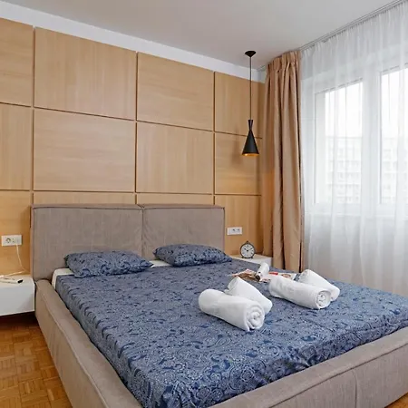 Lovely 2 Bedroom Apartment Near Old Town Bucureşti Exterior foto