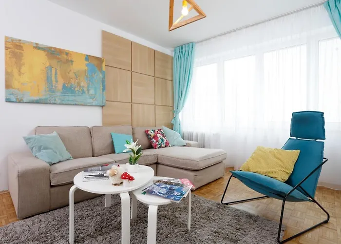 Lovely 2 Bedroom Apartment Near Old Town