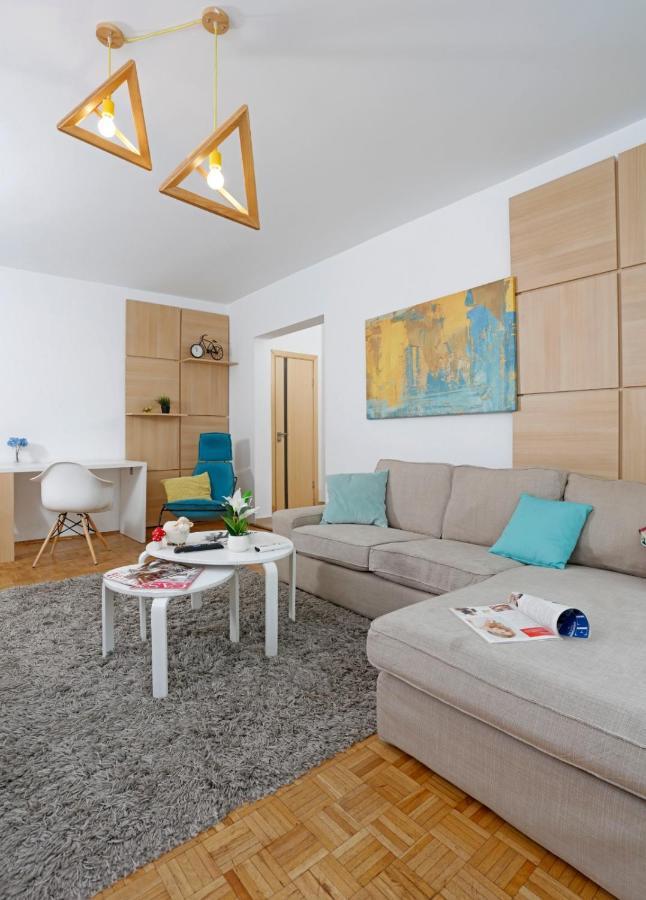 Lovely 2 Bedroom Near Old Town Appartamento